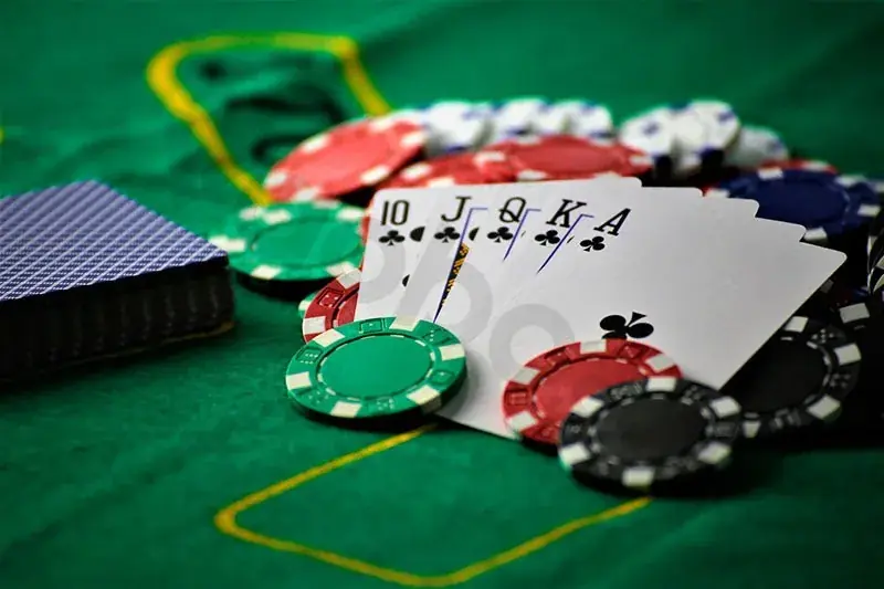 Lets Lucky casino poker